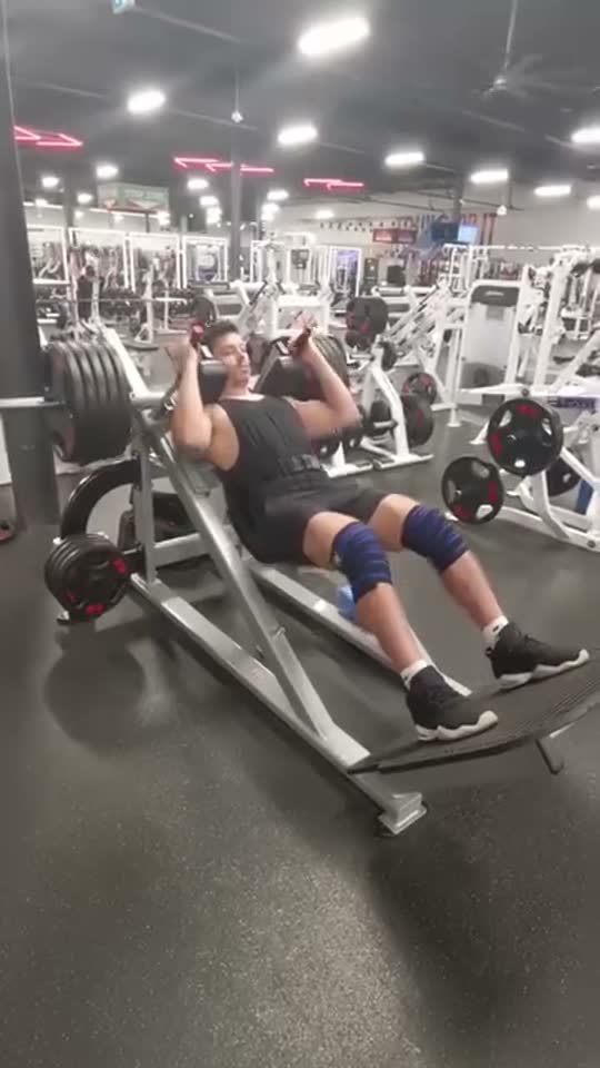 semana passada eu falhei, mas hoje 1,5 rep, rumo às 10 reps em 2025 🙏🦵🔥