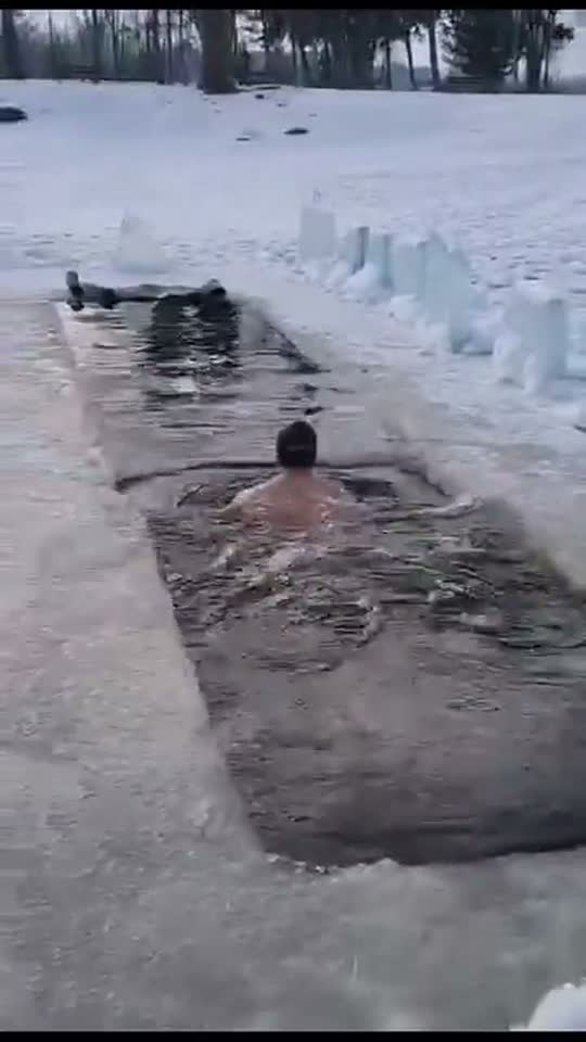 🧊🥶 the pool is getting longer, we extended it more today, now it is over 8 meters on the way to 20~25m 🙏
