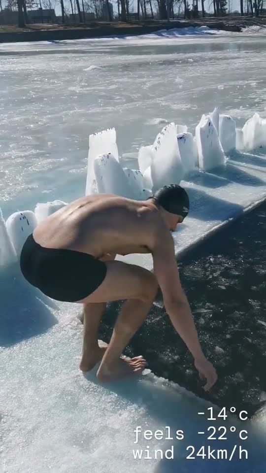 Esqueci os óculos de natação hj 🤦 Foi muito difícil nadar borboleta 🥶🥶🥶