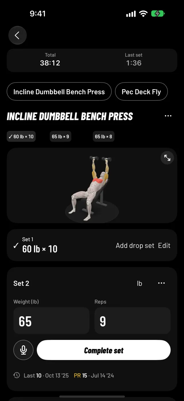 track2.fit no iPhone: a semana, um treino em andamento, histórico e medidas do corpo